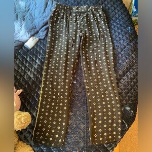 akoz de toi black and gold pants